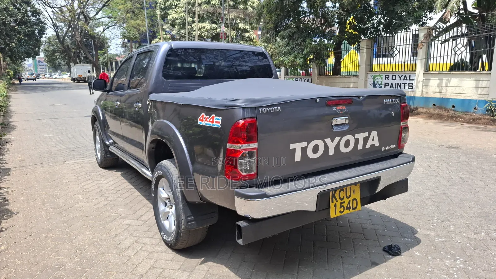 Toyota Hilux 2012 Gray
