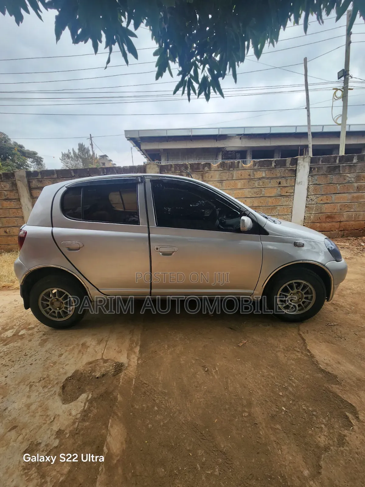 Toyota Vitz 2001 Silver