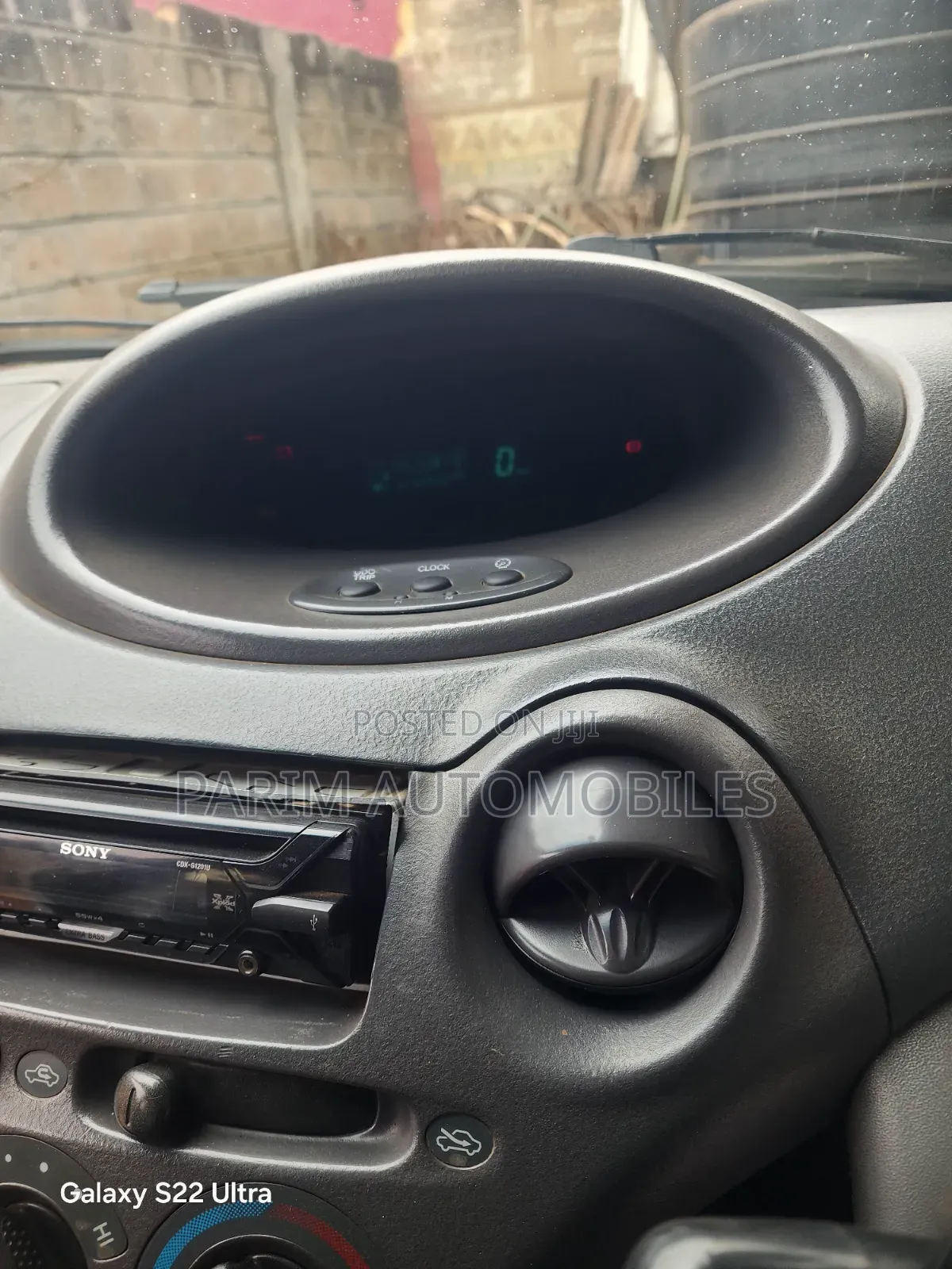 Toyota Vitz 2001 Silver
