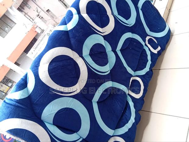 Premium Woollen Duvet – Thick, Warm Comfortable Bed Cover - thumbnail 2