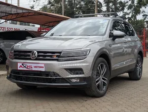 Volkswagen Tiguan 2019 Gold