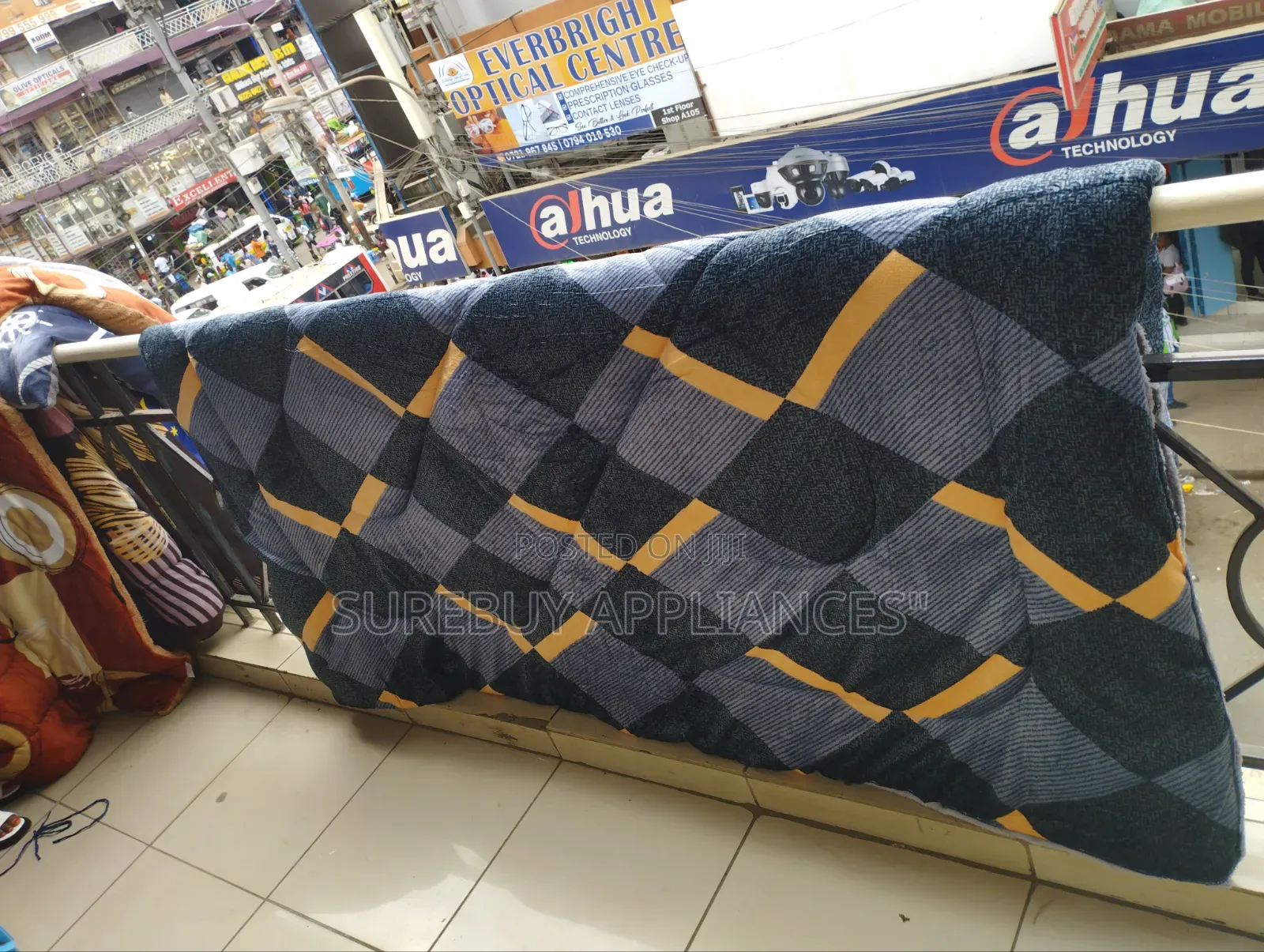 5×6 Woolen Duvet – Warm Soft Bed Cover for Chilly Nights