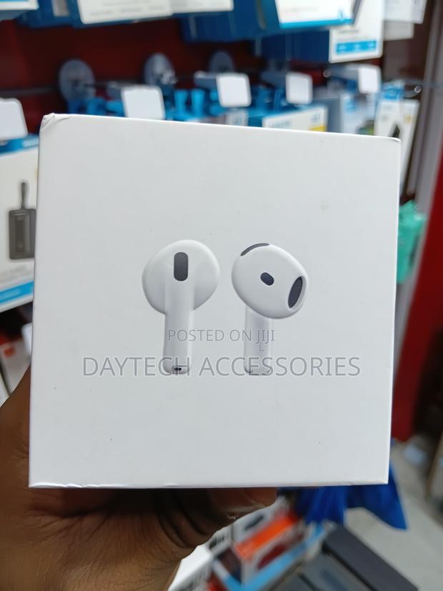 Apple AirPods 4 ANC - main view