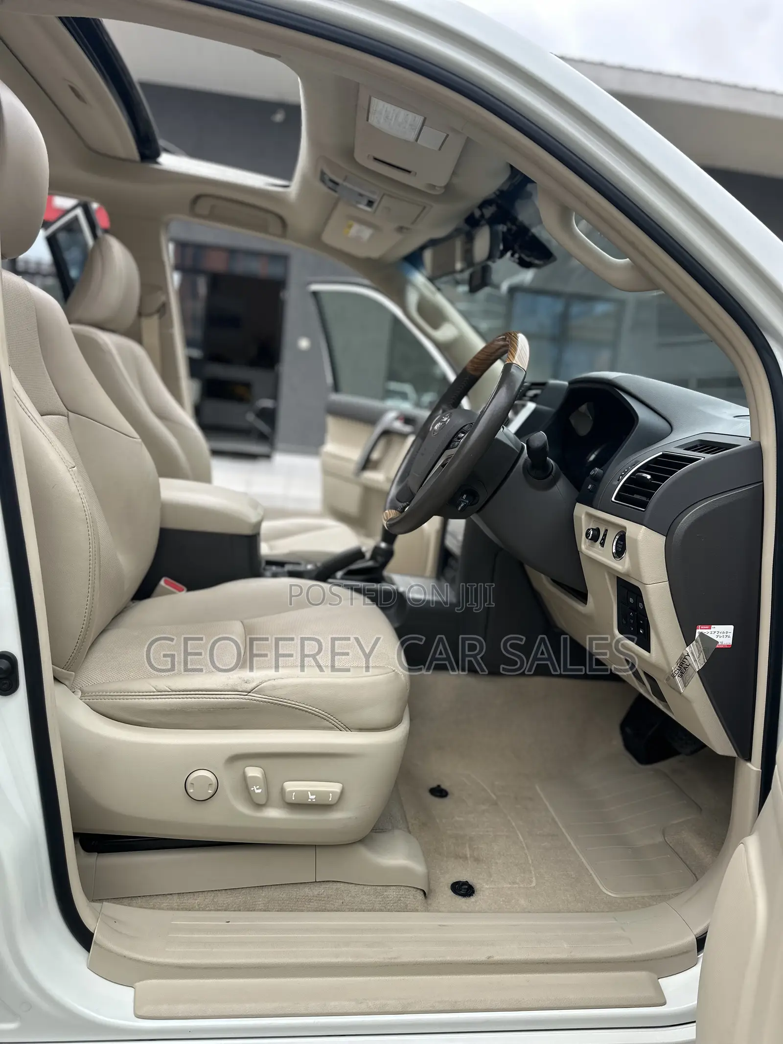 Toyota Land Cruiser Prado 2.8 2022 White
