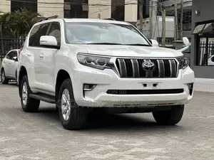 Toyota Land Cruiser Prado 2.8 2022 White
