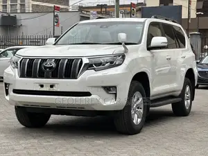 Toyota Land Cruiser Prado 2.8 2022 White