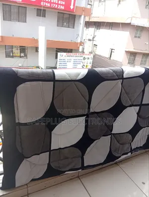 Heavy Warm Woollen Duvet – Premium Cold Weather Bed Cover