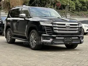 Toyota Land Cruiser Prado 2023 Black