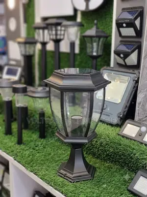 Classic Solar Gate Pillar Lantern – Black Outdoor Light