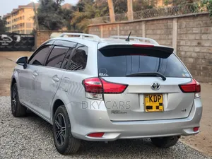 Toyota Corolla Fielder 2017