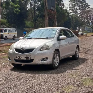Toyota Belta 2009 Silver