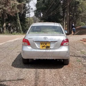 Toyota Belta 2009 Silver
