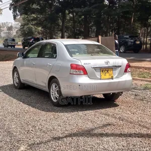 Toyota Belta 2009 Silver