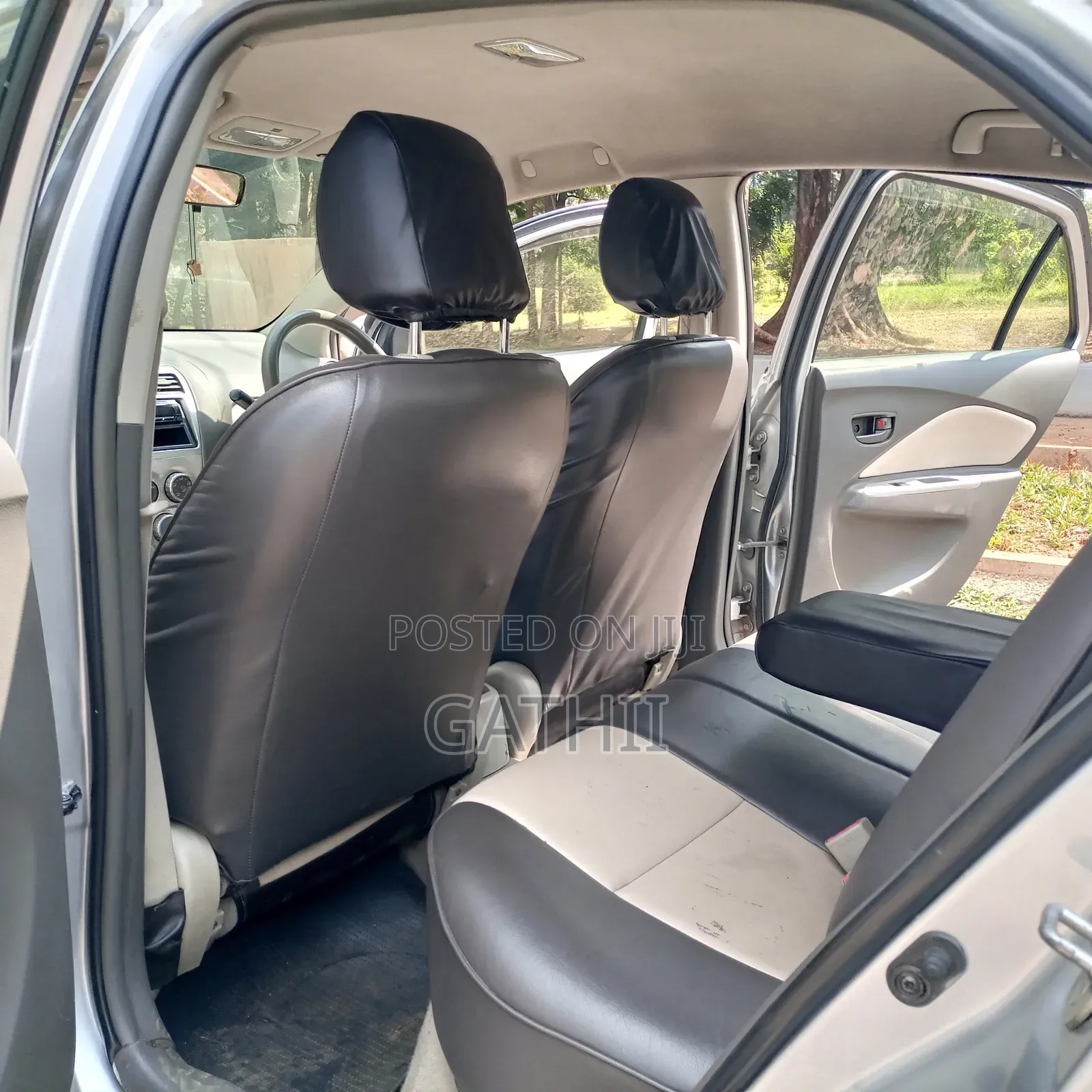 Toyota Belta 2009 Silver