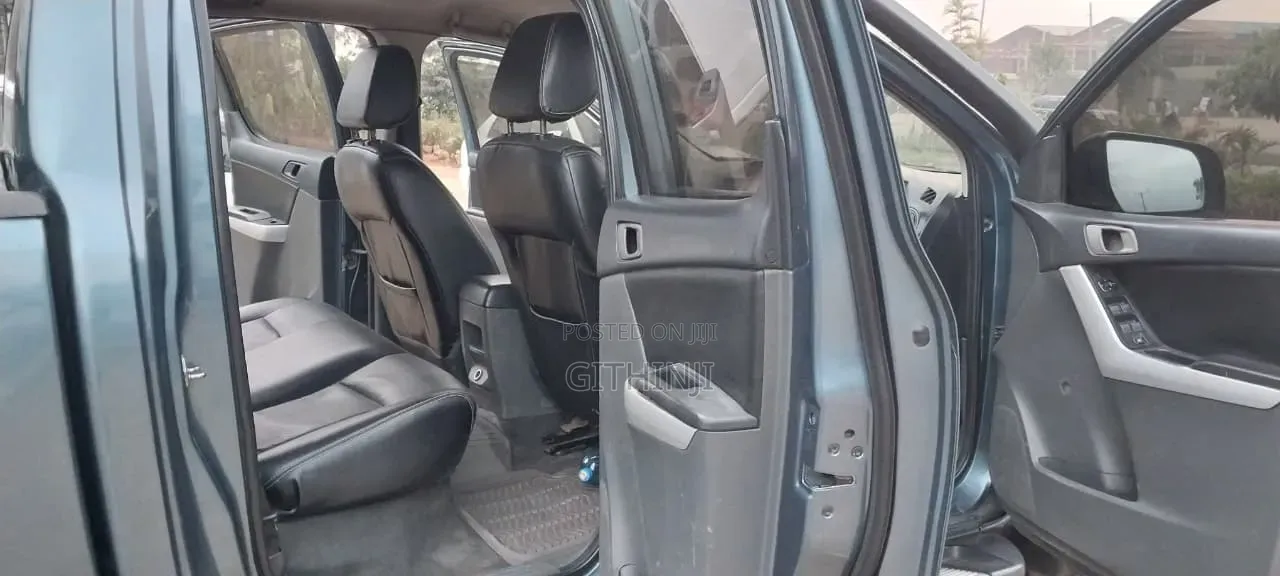 Mazda BT-50 2014 Blue