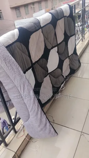 Quality Woolen Duvet Soft and Cozy-5 by 6, 6 by 6