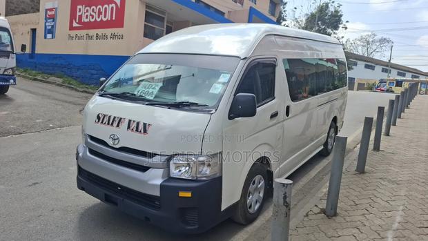 Toyota HiAce 2025 White - thumbnail 15