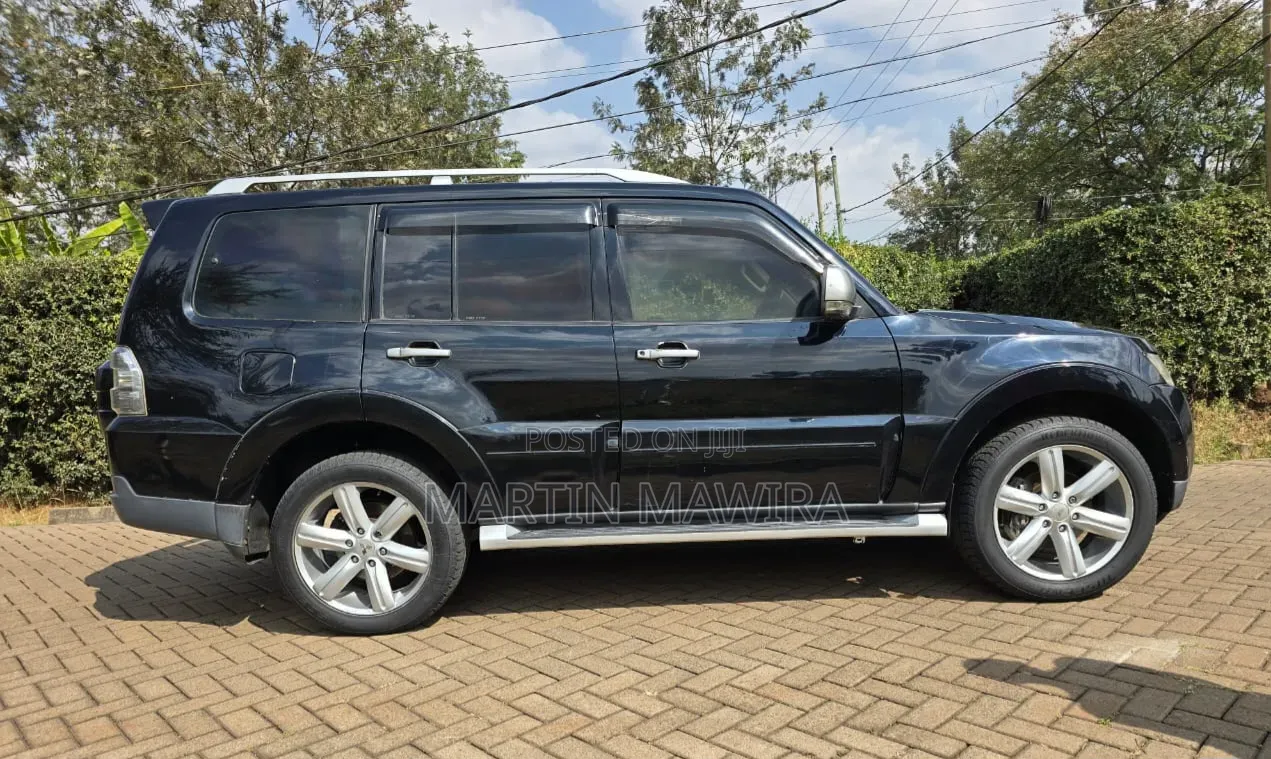 Mitsubishi Pajero 2008 Black