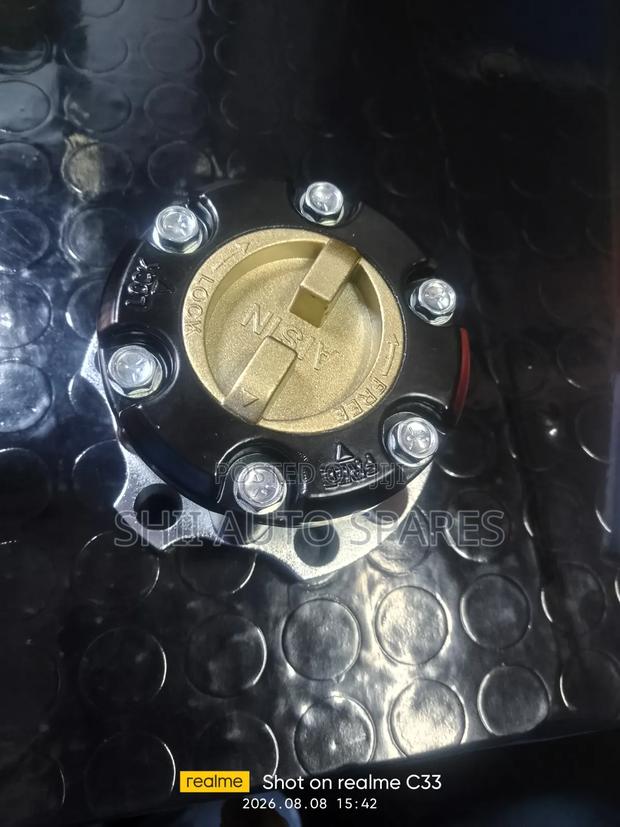 Free Wheel Hub for Toyota Land Cruiser 79
