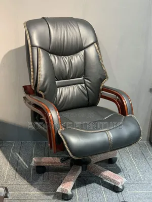 Executive Chair. Adjustable Height, Reclining Back . Heavy Duty