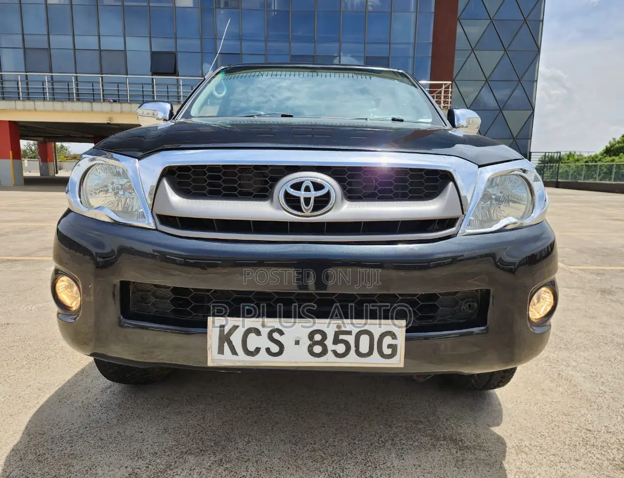 Toyota Hilux 2012 Black