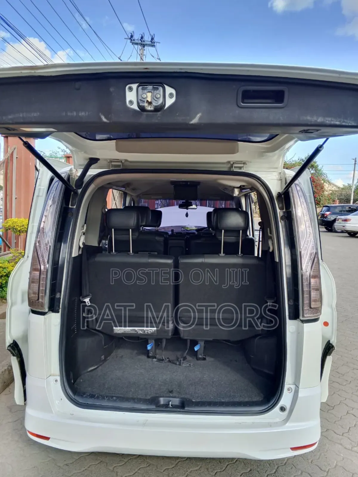 Nissan Serena 2014 White