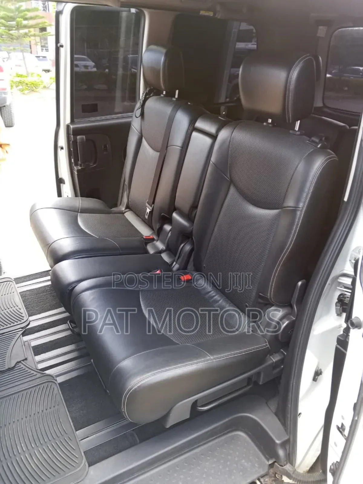 Nissan Serena 2014 White
