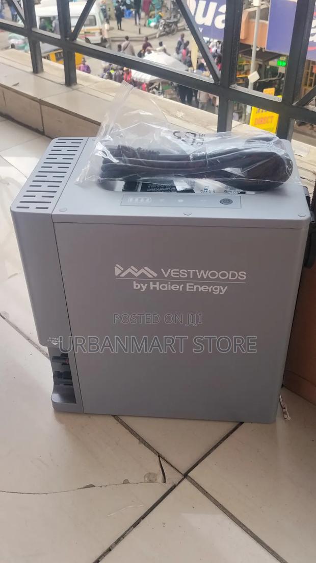 Vestwoods 2009Wh Portable Backup Generator 1000W Output - main view