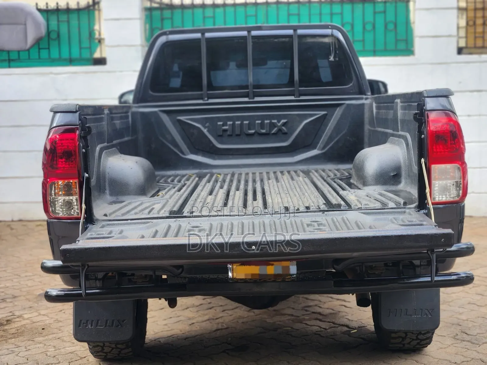 Toyota Hilux 2016 Gray