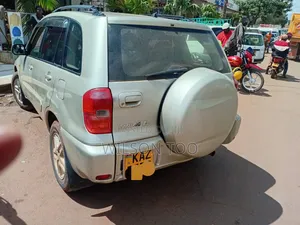 Toyota RAV4 2007 Gold