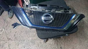 Nissan Note 2018 Grill