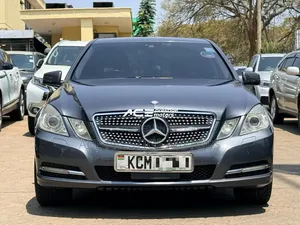 Mercedes-Benz E300 2009 Gray