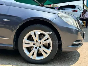 Mercedes-Benz E300 2009 Gray