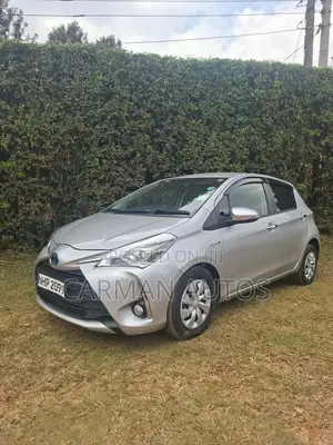 Toyota Vitz 1.5 FWD 5dr 2019 Silver