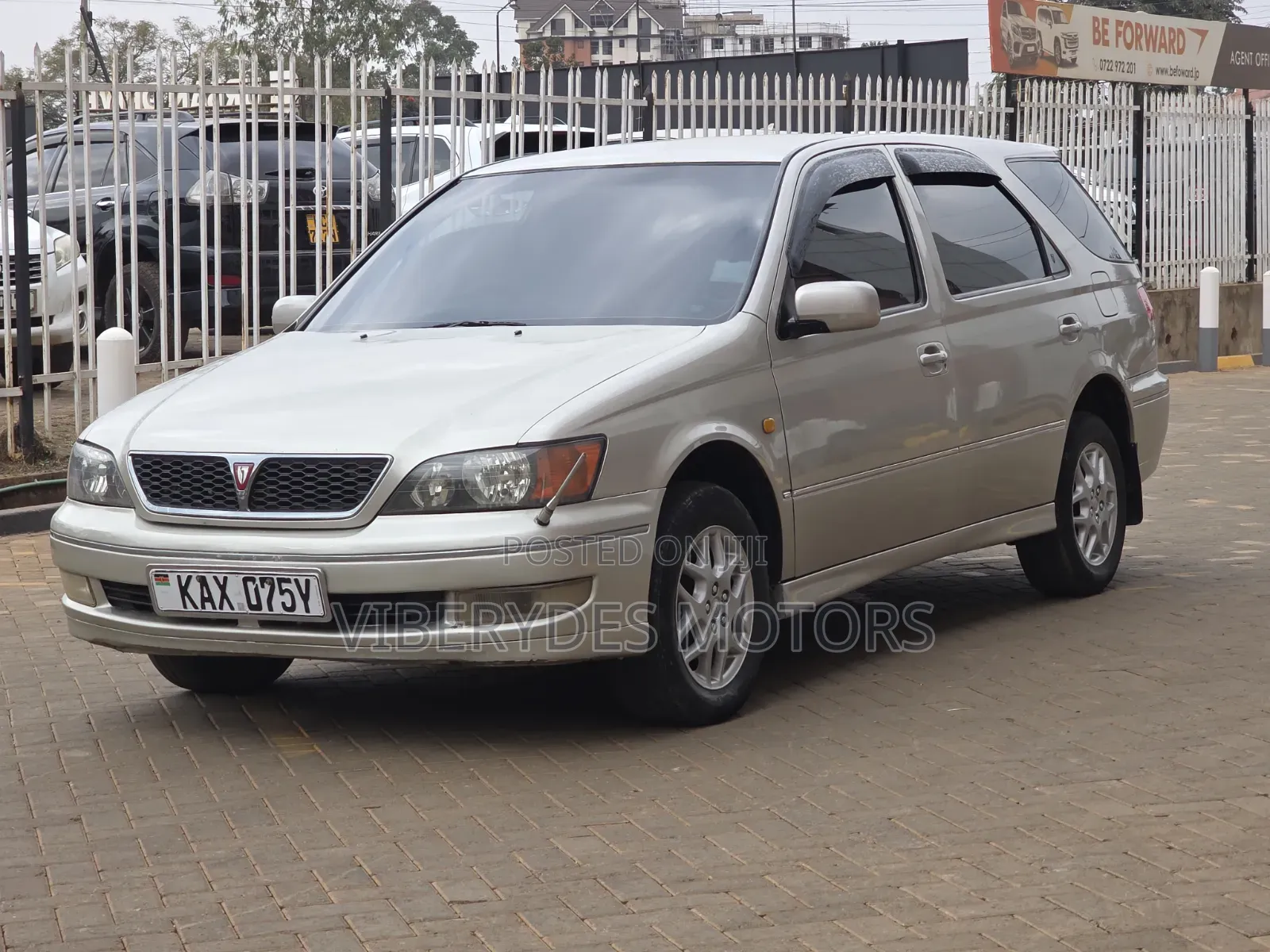 Toyota Vista 2000 Silver