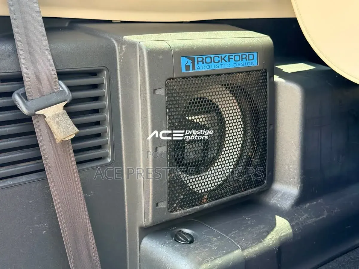Mitsubishi Pajero 2018 Silver