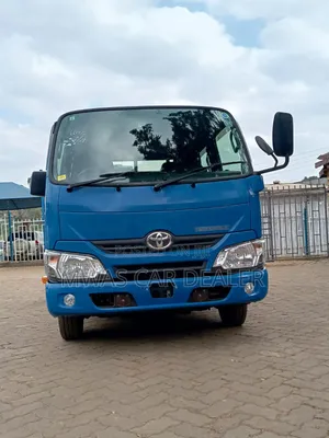 Selling Toyota Dyna Diesel Manual Double Cab