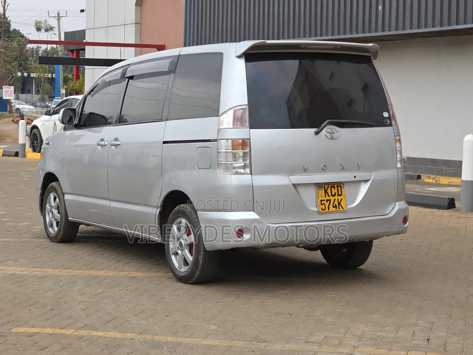 Toyota Voxy 2006 Silver