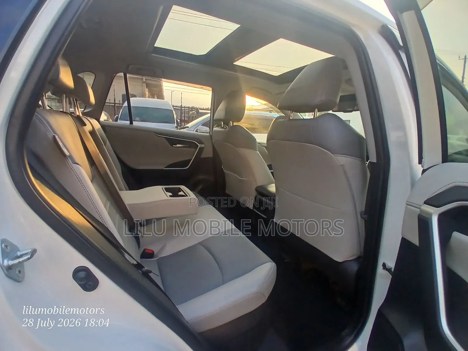 Toyota RAV4 2020 White