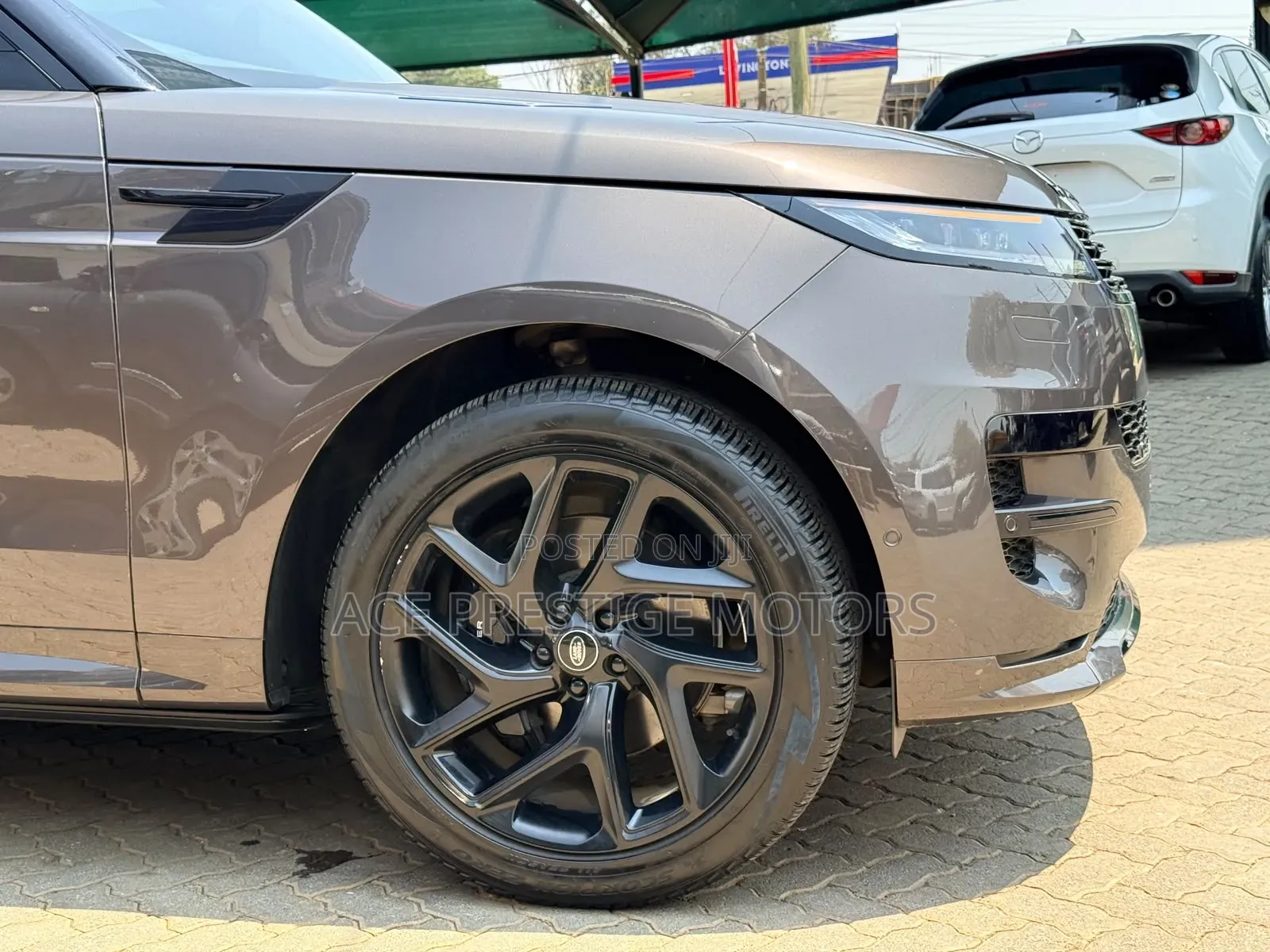 Land Rover Range Rover Sport 2024 Gold