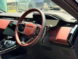 Land Rover Range Rover Sport 2024 Gold