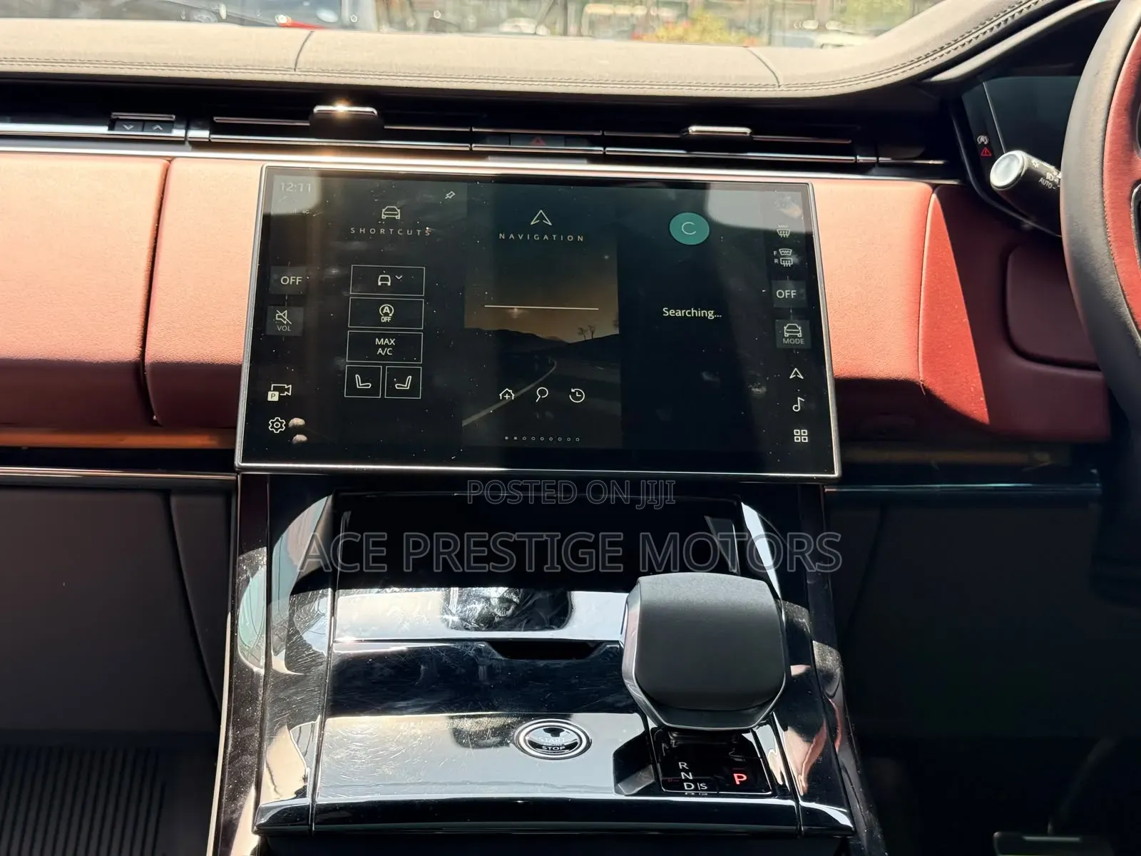 Land Rover Range Rover Sport 2024 Gold