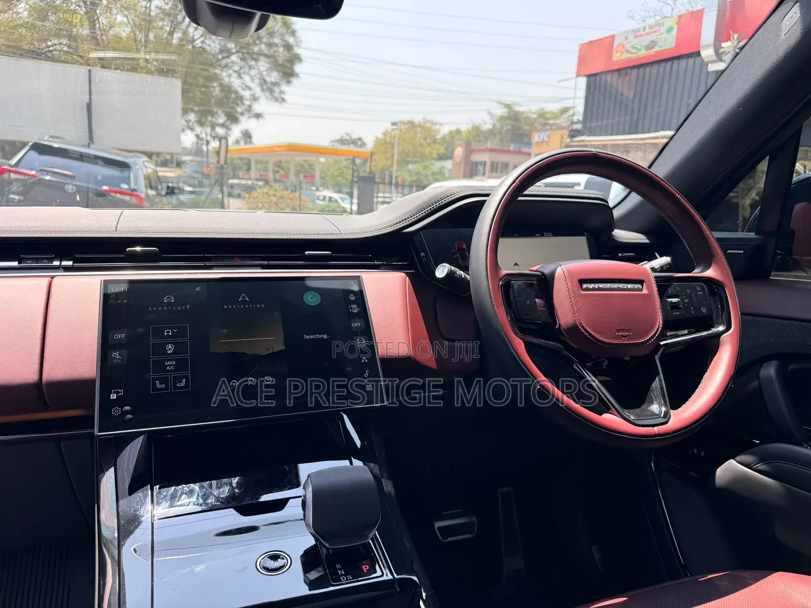 Land Rover Range Rover Sport 2024 Gold