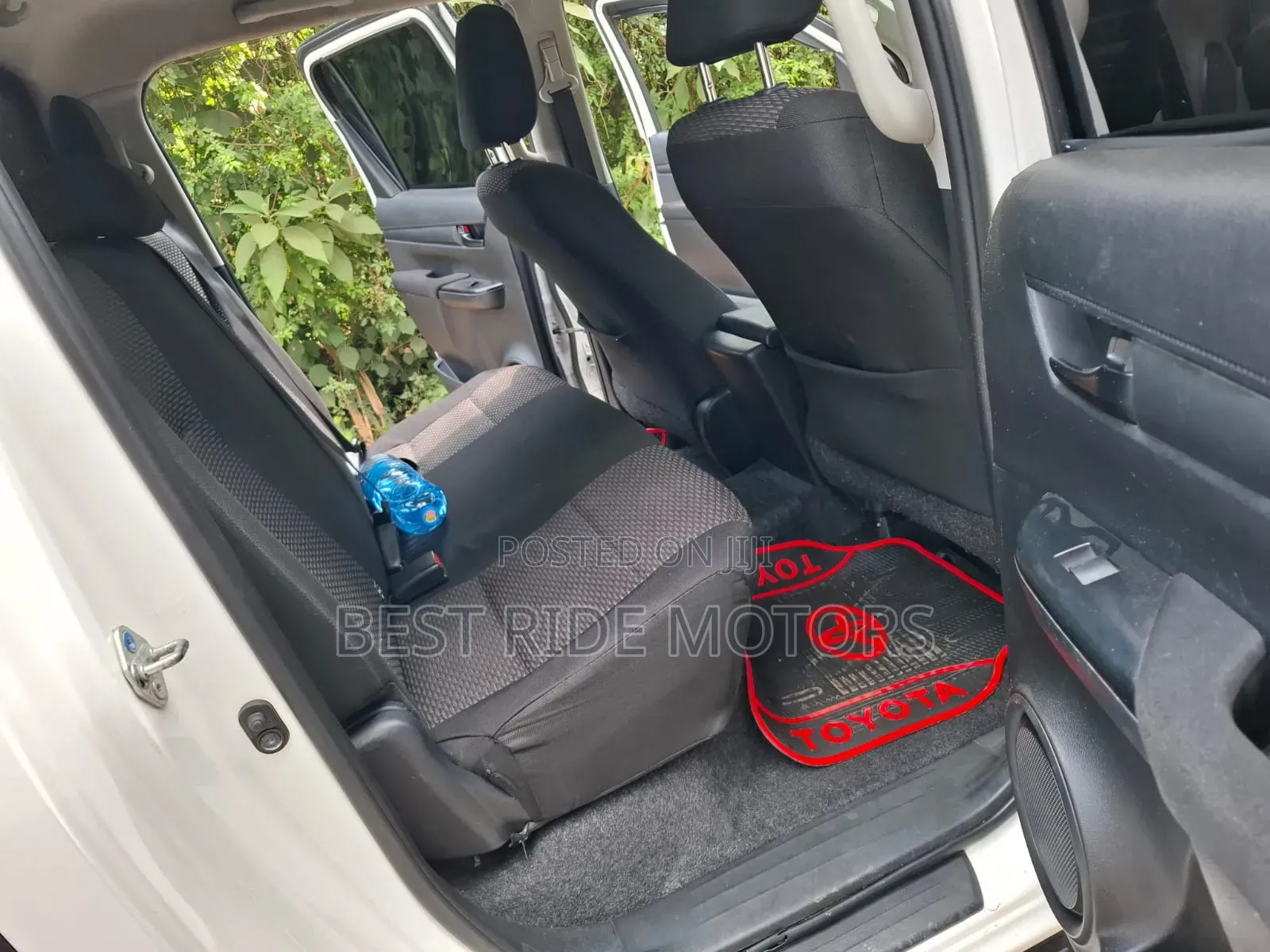 Toyota Hilux Revo Double Cab Deisel 2.4 AWD 2019 White