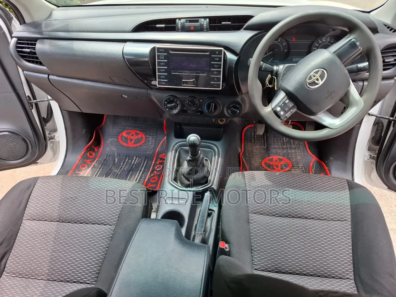 Toyota Hilux Revo Double Cab Deisel 2.4 AWD 2019 White