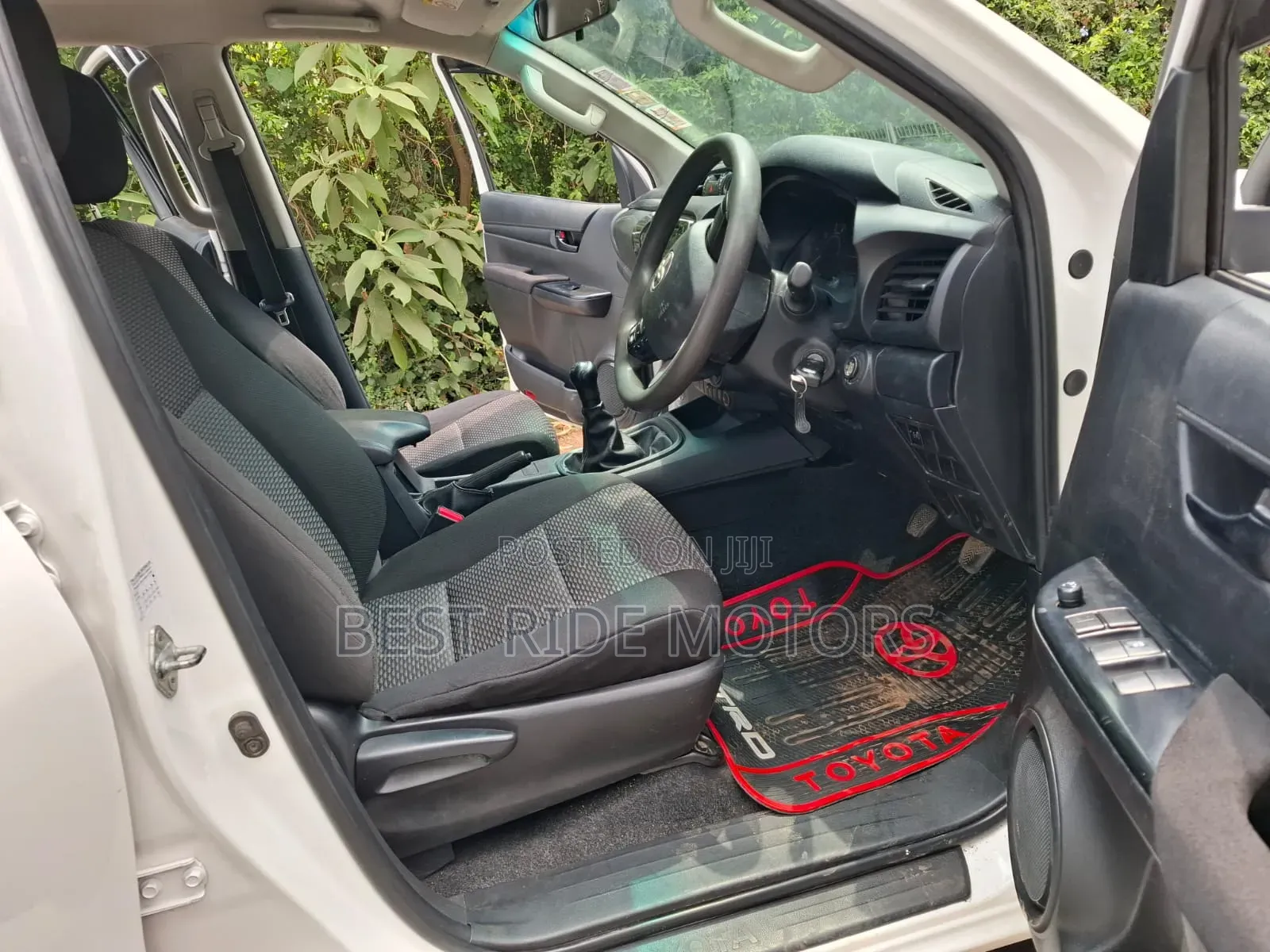 Toyota Hilux Revo Double Cab Deisel 2.4 AWD 2019 White