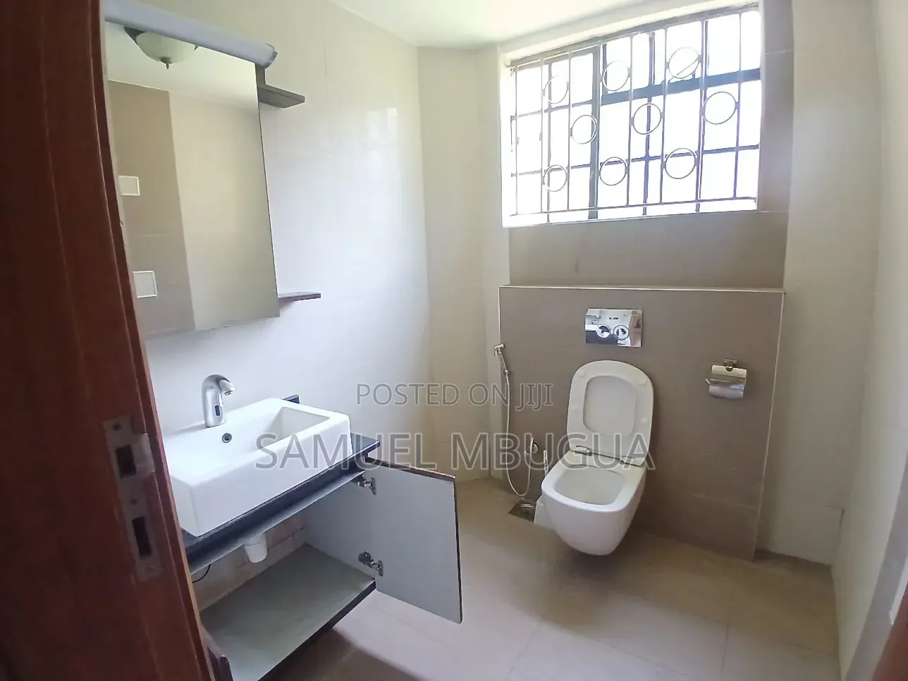 5bdrm Bungalow in Karen for rent