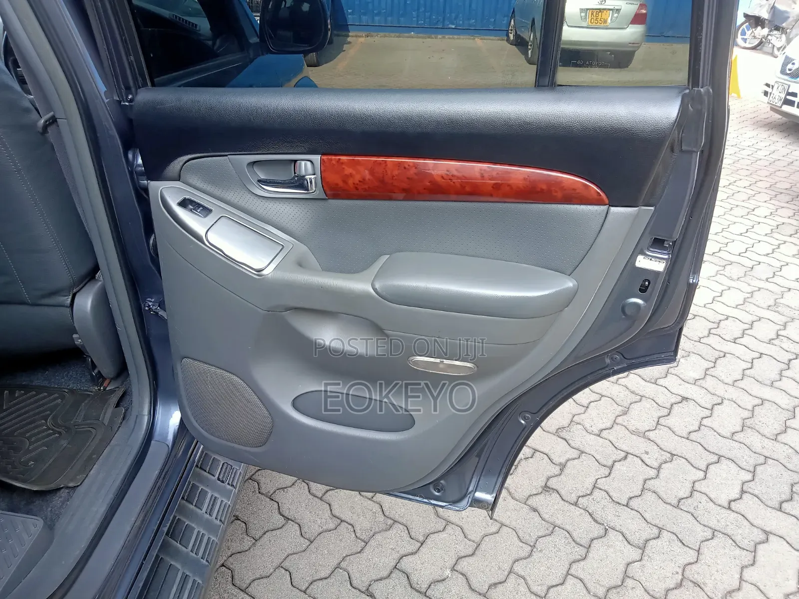Toyota Land Cruiser Prado 2005 Gray