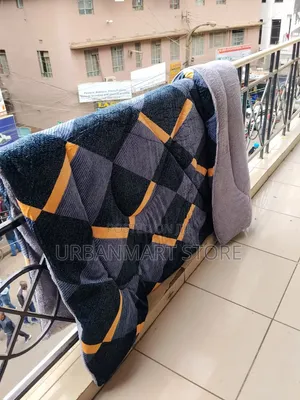 Bedrooms and Guest Rooms Warm Woolen Duvet in All Sizes