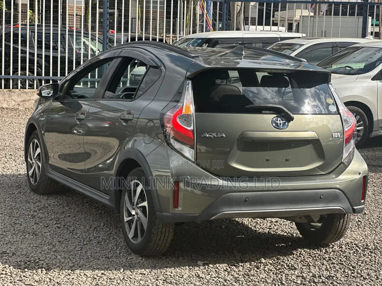 Toyota Aqua 2019 Gray